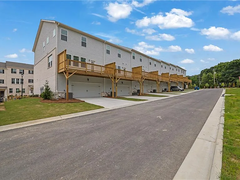 2723 Dreycott Ln — Photo 34