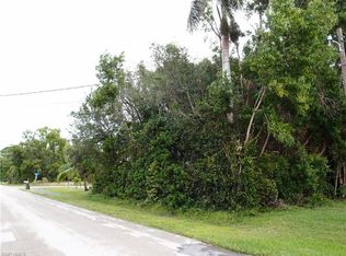 10782 Russell Rd, Bokeelia, FL 33922