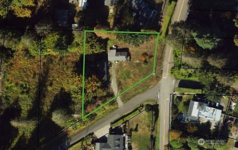 3rd image of 1562 Cole Street SE