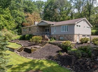 39 Upper Kingtown Rd, Pittstown, NJ 08867