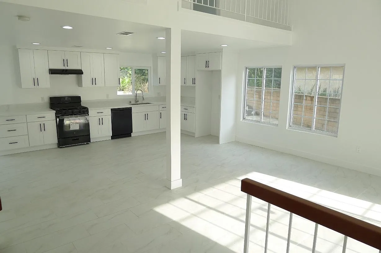 3 bed, 1925 sqft, $4,000 — Photo 3