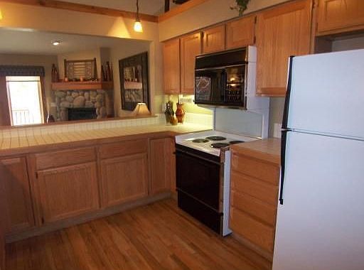 3rd image of 929 Northwood Blvd #107
