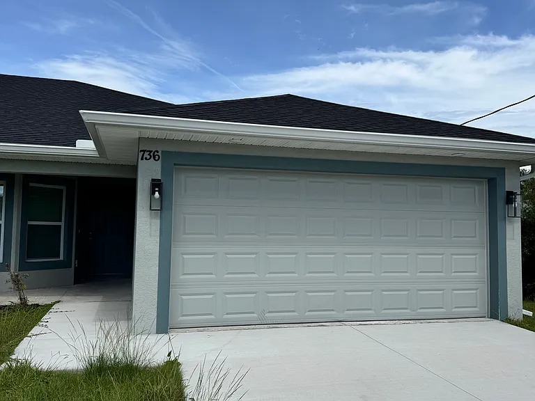 736 Gilbert Ave S — Photo 19