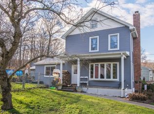 97 Kakeout Rd, Butler, NJ 07405