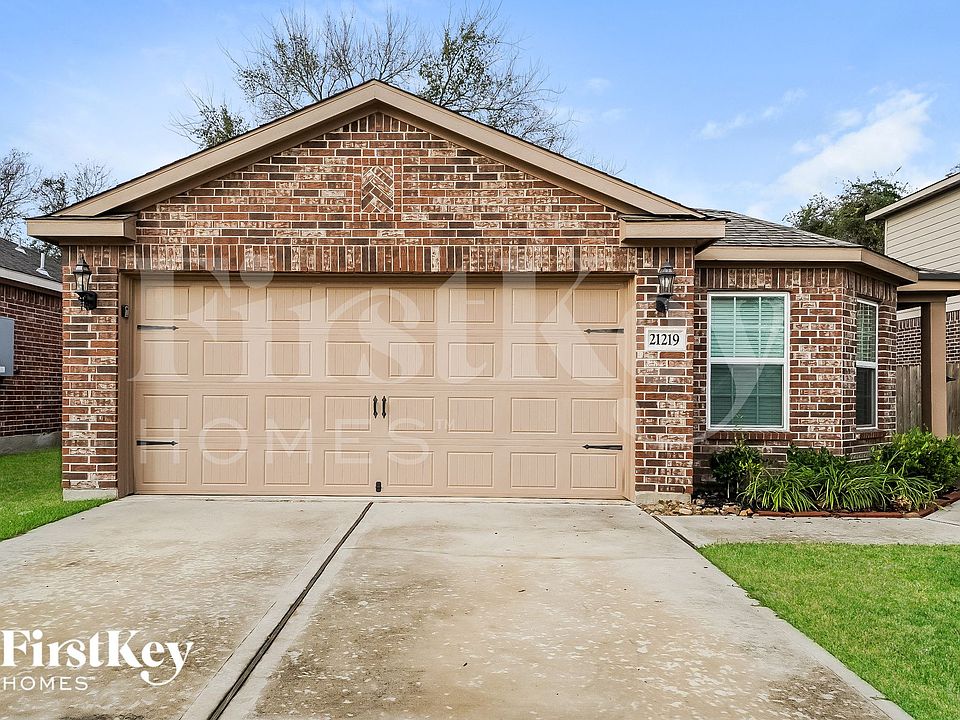 1st image of 21219 Slate Bend Dr