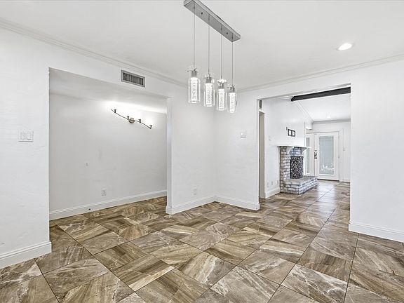 3rd image of 5552 N Colony Blvd