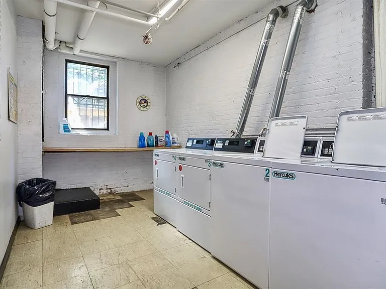 1122 Hudson St #2B — Photo 22