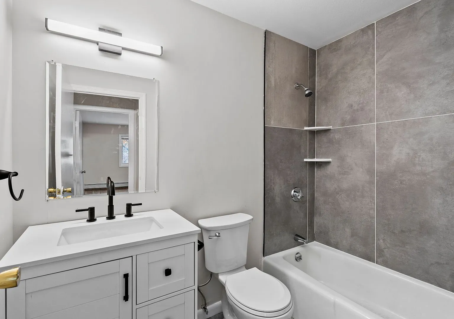 Newly Renovated 2 Bed/1.5 Bath in Cranston! — Photo 4