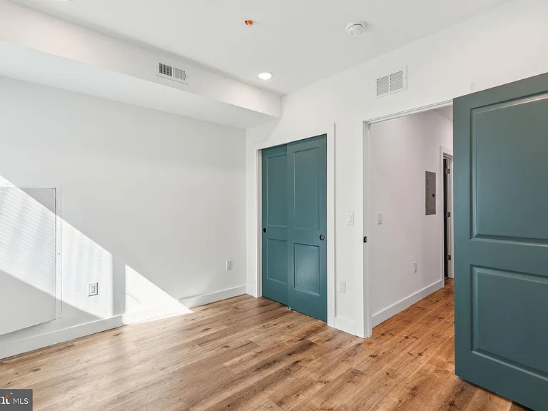 415 W York St #1 — Photo 14