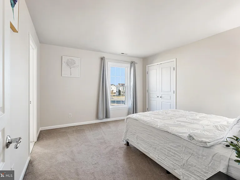 84 Wyndale Ct — Photo 38