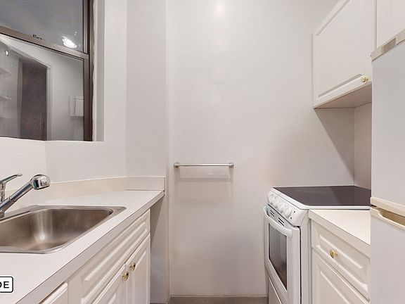 4th image of 335 E 92nd St APT 1C