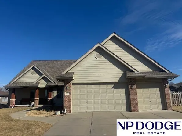 7327 S 95th St, La Vista, NE 68128