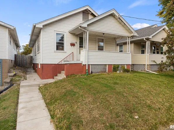 1003 E Hines Ave, Peoria Heights, IL 61616