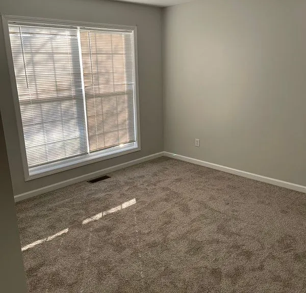 828 Mulberry Dr — Photo 9
