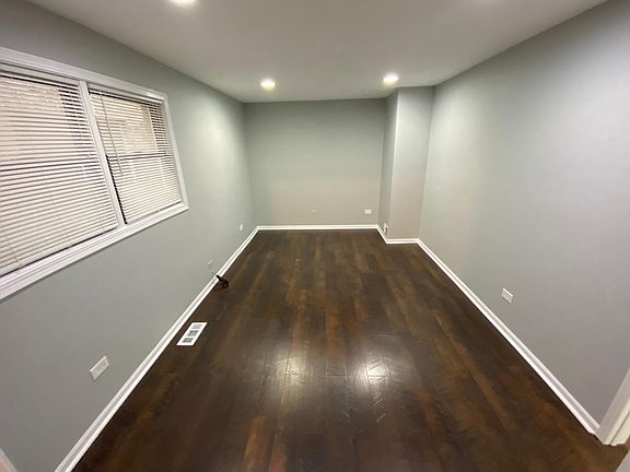 4th image of 5676 N Elston Ave #1