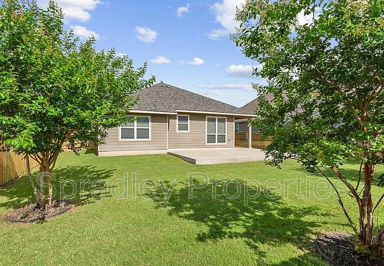 1925 Bayou Wood Ln — Photo 26