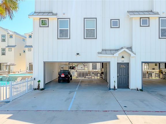 2nd image of 603 E Avenue G #304