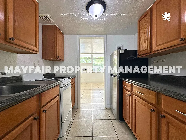 4611 South Congress Ave — Photo 52