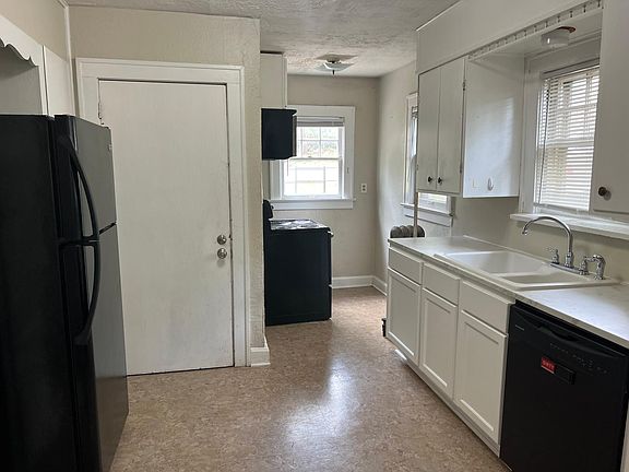 5th image of 5012 Tracy Ave #A