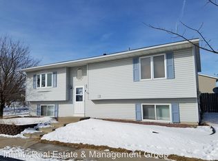 4437 9th St NW, Rochester, MN 55901