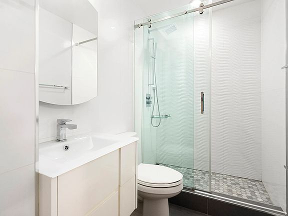 5th image of 244 Madison Ave APT 5A