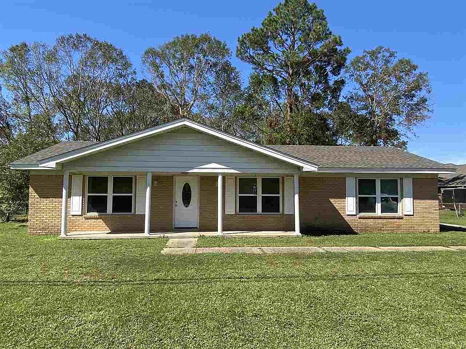 1st image of 8151 Untreiner Ave