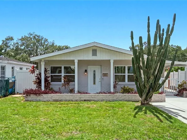 6810 Livingston Ave N, Saint Petersburg, FL 33702