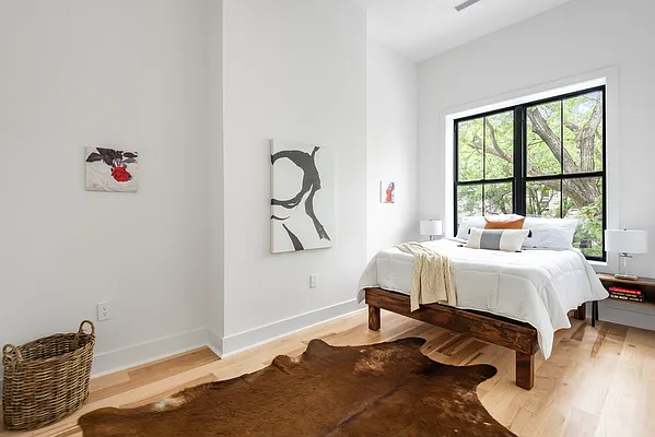 Rented by Compass | media 19