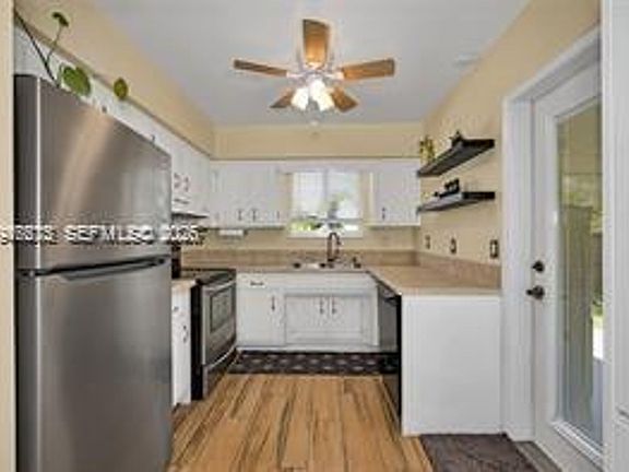 2nd image of 1532 NE 39th St #0