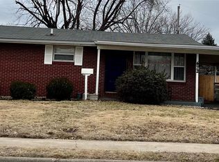 672 N 3rd St, Wood River, IL 62095