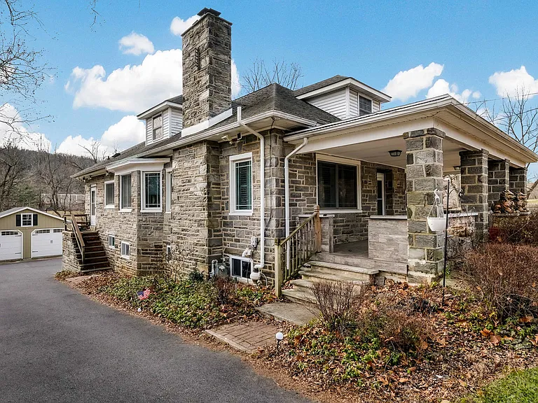 459 S Gulph Rd — Photo 27