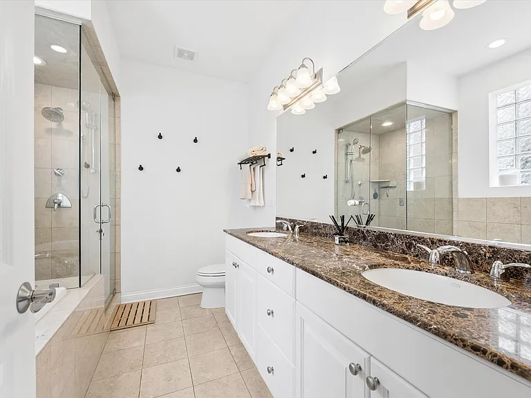 3827 N Greenview Ave #2S — Photo 13