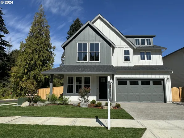 14193 SE Iseli Ln, Clackamas, OR 97015