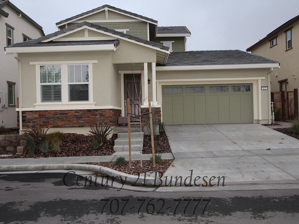 1st image of 812 Wellington Pl