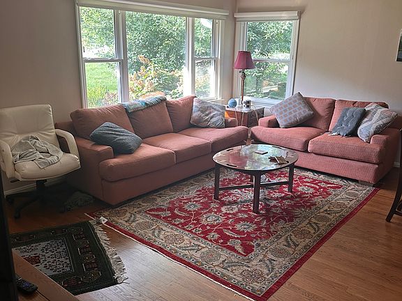 4th image of 468 Fieldcrest Dr