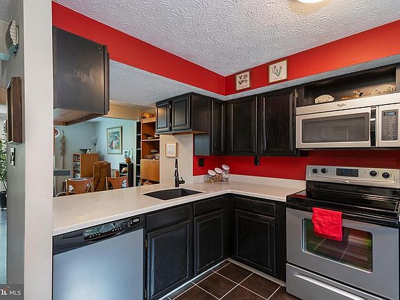 5th image of 8278 Mary Lee Ln