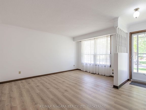 5th image of 29 Granada Dr