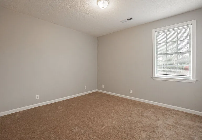 981 Saltwood Rd — Photo 23