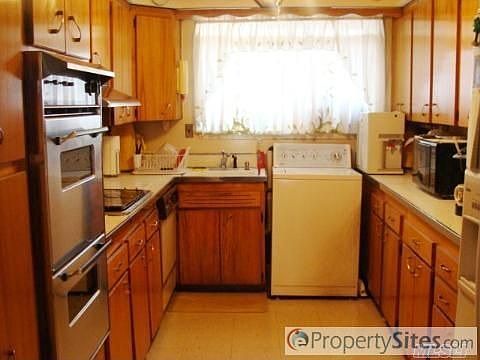 2nd image of 22 Willowdale Ave