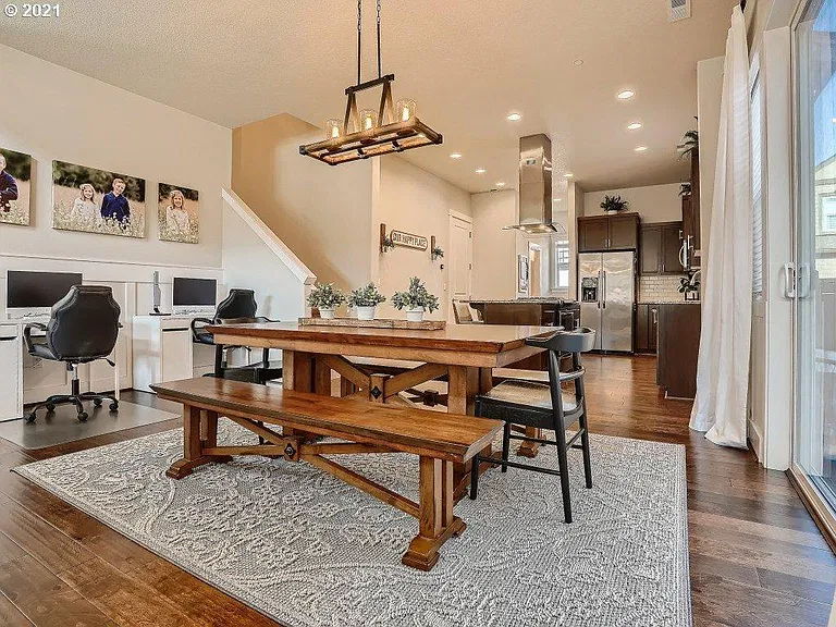 28142 SW Iceland Ave — Photo 23