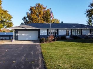 6966 Squaw Prairie Rd, Belvidere, IL 61008
