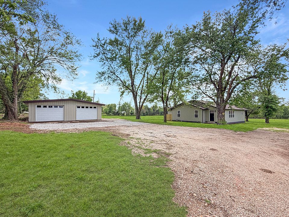 1st image of 216 Ward Drive