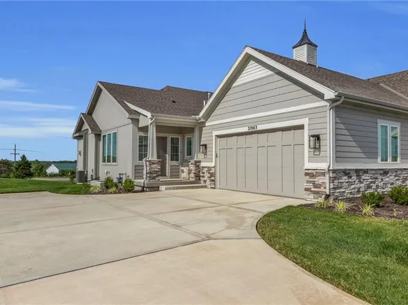 21903 W 82nd Ter, Lenexa, KS 66220