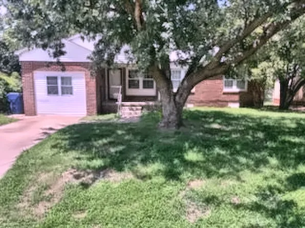 932 W Choctaw St, Lindsay, OK 73052