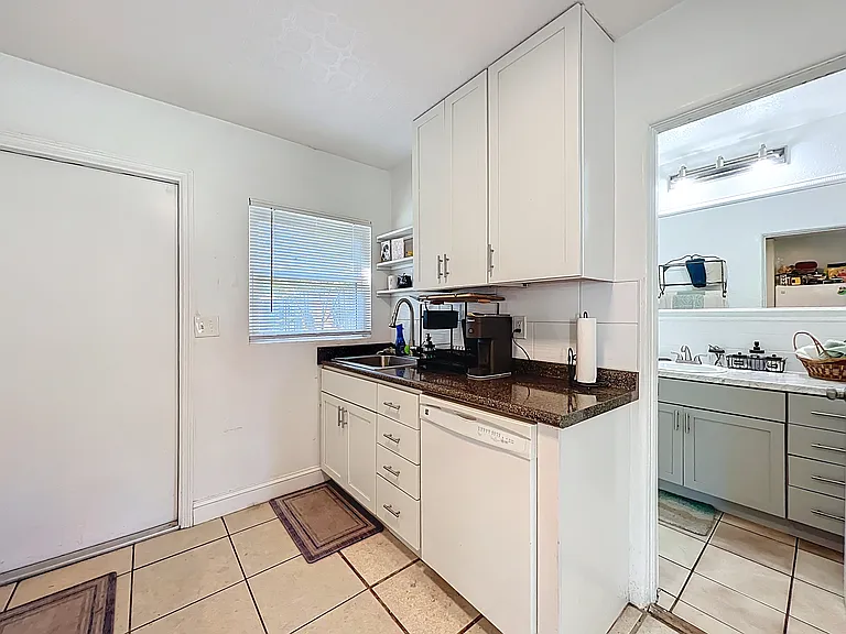 744 E Church Ave — Photo 9