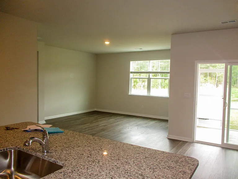 1443 Porchfield Dr — Photo 8