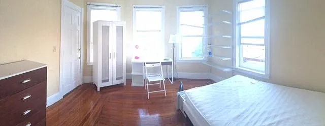 85 1/2 Vinton St — Photo 3