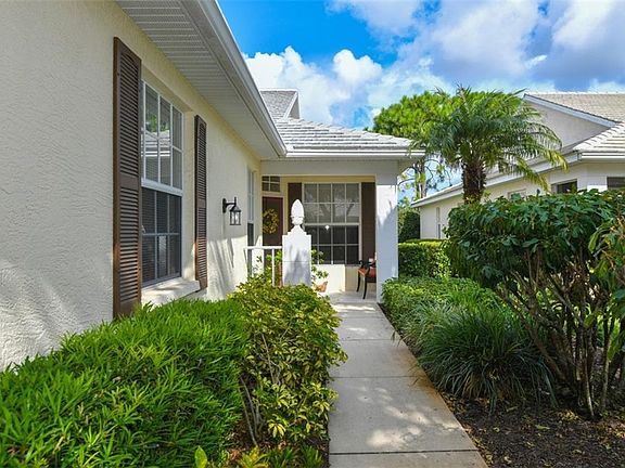 3rd image of 879 Chalmers Dr #9