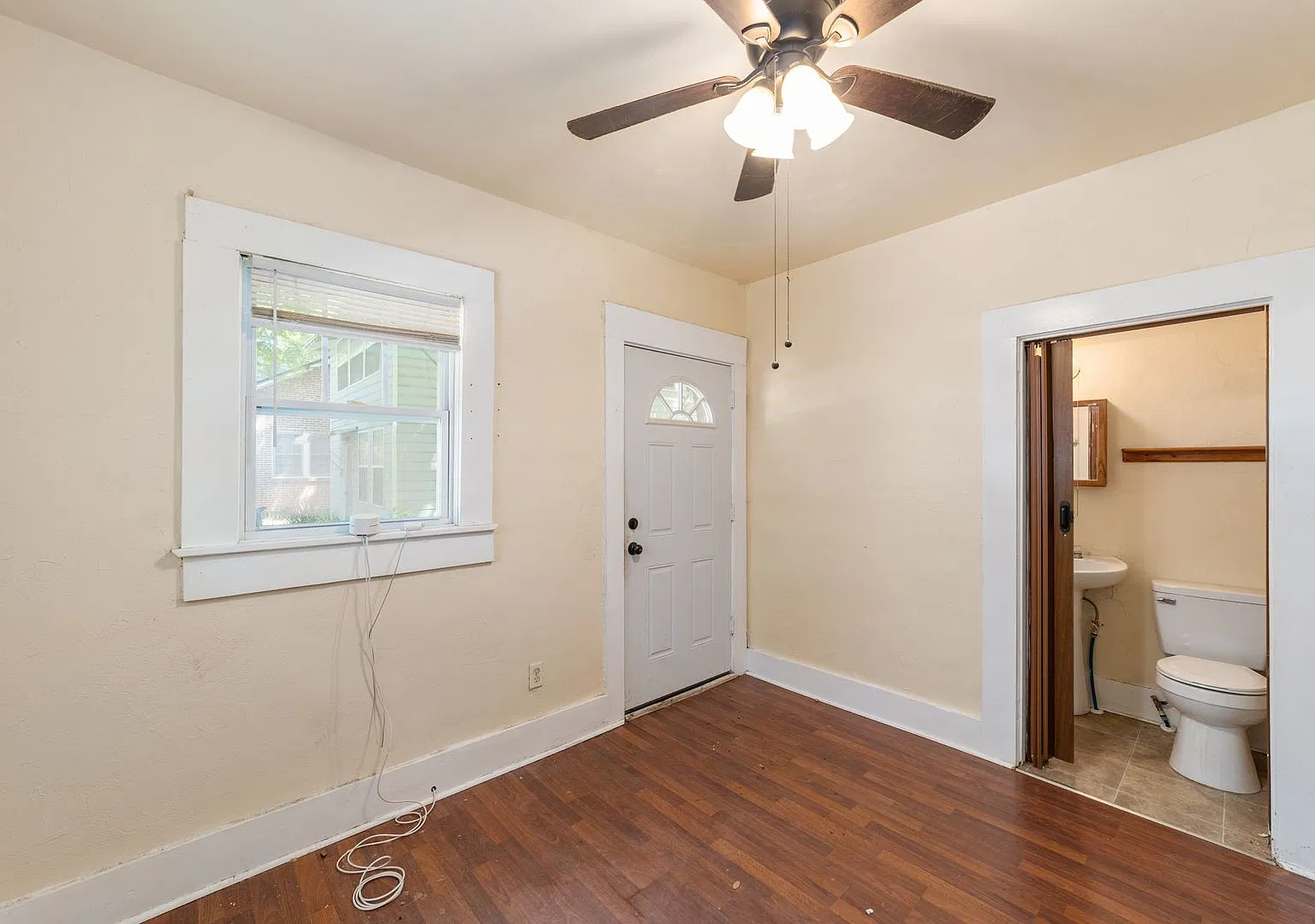 1022 NW 3rd Ave Unit D - Pet Friendly — Photo 4