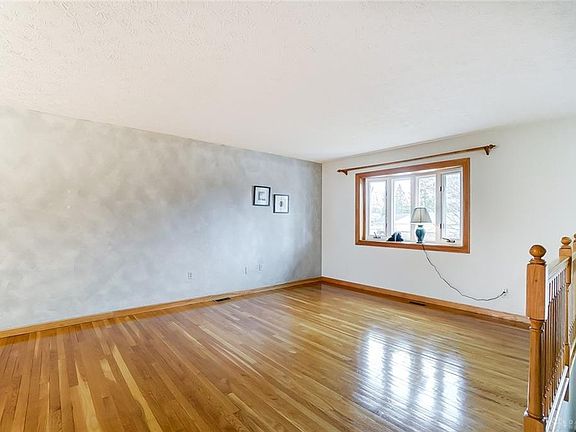 4th image of 4724 Renwood Dr